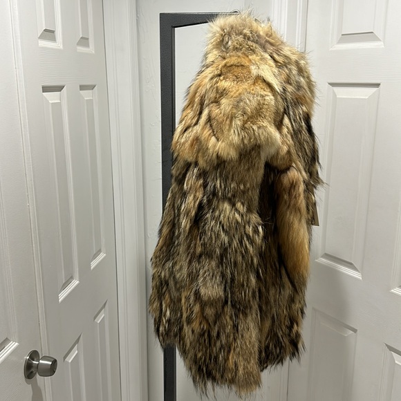 Vintage Raccoon Fur Coat with Raccoon Tails - Picture 5 of 10